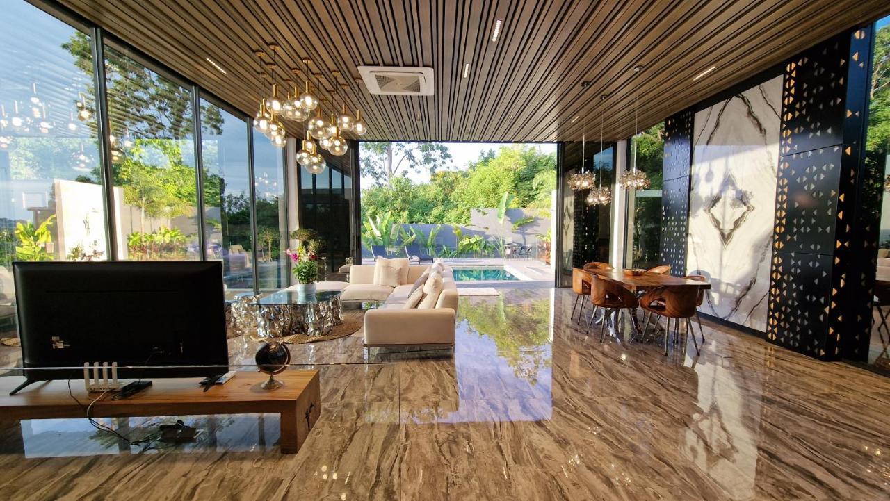 Villa Obsidian, With Staff, Sea View And Walk To Choeng Mon Beach Exterior photo